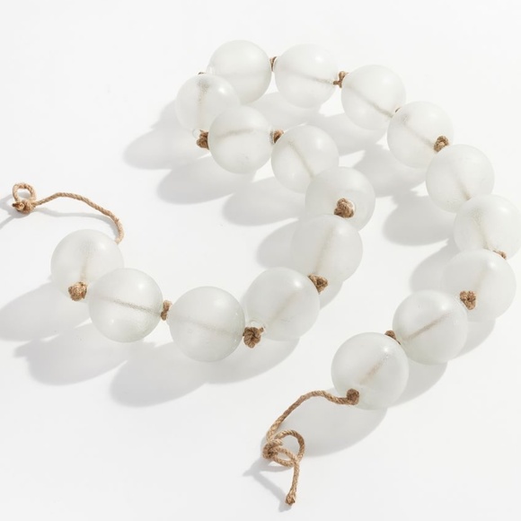 NEW Pottery Barn Clear Handcrafted Oversized Sea Glass Garland - Picture 2 of 10